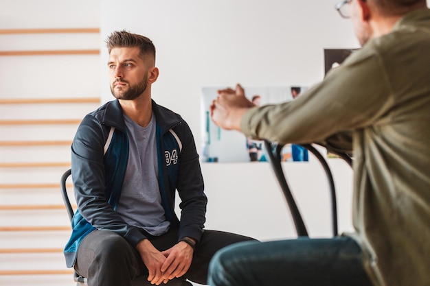 Foto uomo con depressione