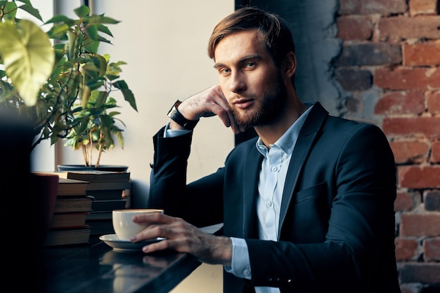 Man zit in de officiële vrije tijd van de café-levensstijl