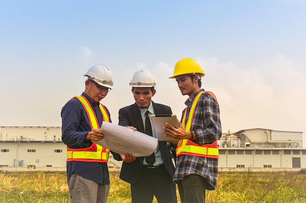 청사진 부동산 건물 건설에 대한 Foreman Supervisor Check와의 관리자 프로젝트 커뮤니케이션