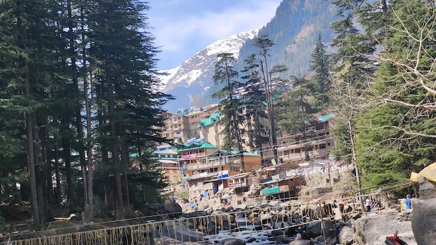 Photo manali hp mountain and city view