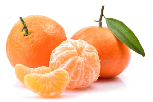 Mandarin fruits with leaf isolated