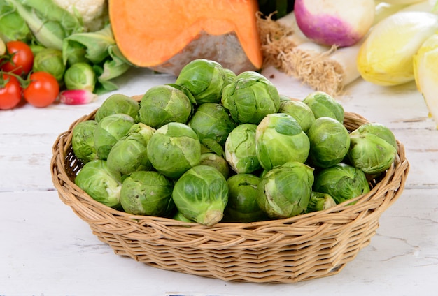 Mandje Spruitjes Met Groenten