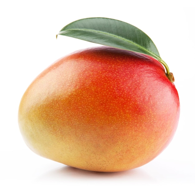 mango's geïsoleerd op witte achtergrond