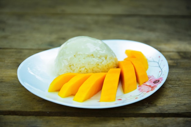 Mango sticky rice,famous Thai dessert for summer season.