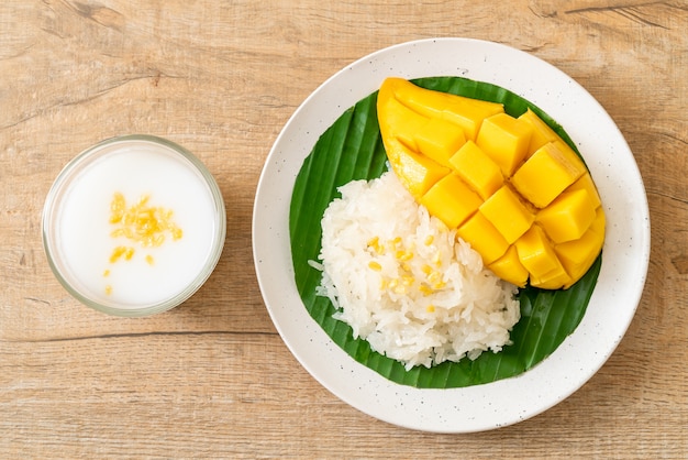 mango with sticky rice