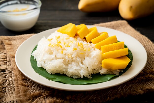 Photo mango with sticky rice