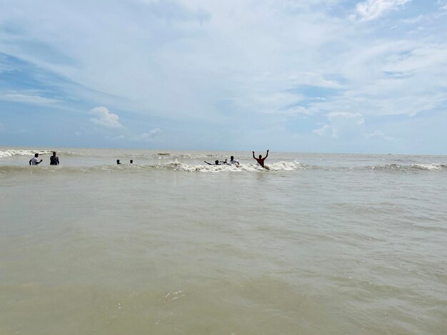 Foto mangrovebos met een prachtig strand