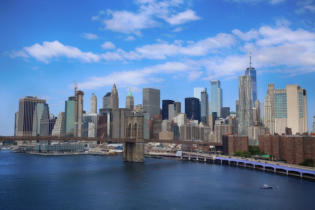 Manhattan Skyline en Brooklyn Bridge New York City