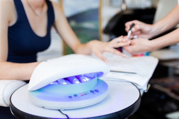 Photo manicure machine