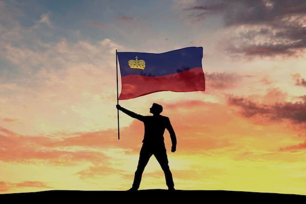 Mannelijke silhouet figuur zwaaien Liechtenstein vlag 3D-Rendering