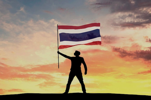 Mannelijke silhouet figuur zwaaien Thailand vlag 3D-Rendering