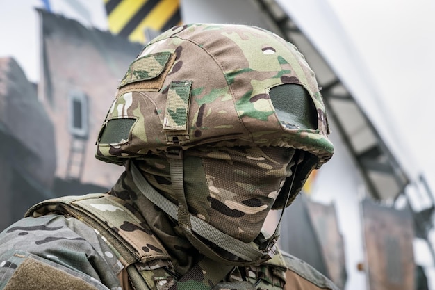 Mannequin of a soldier with modern weapons