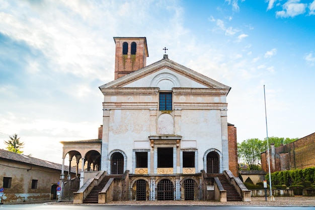 Foto mantova italia facciata di un edificio storico contro il cielo