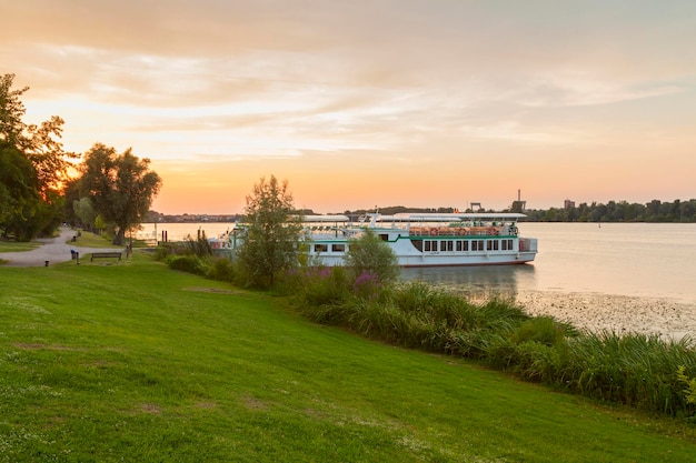 Photo mantua lake view