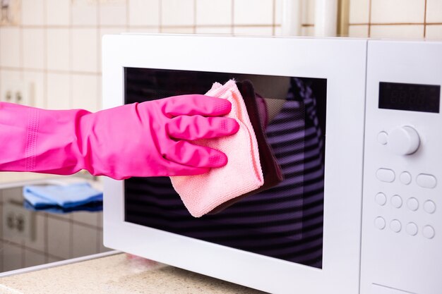 Manual microwave cleaning