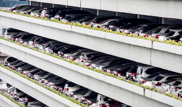 マルチレベルの多くの車カーガレージ：エコワールドのコンセプト