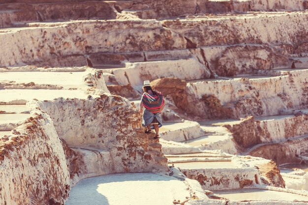 Maras-zoutvijvers gelegen aan de Urubamba, Peru