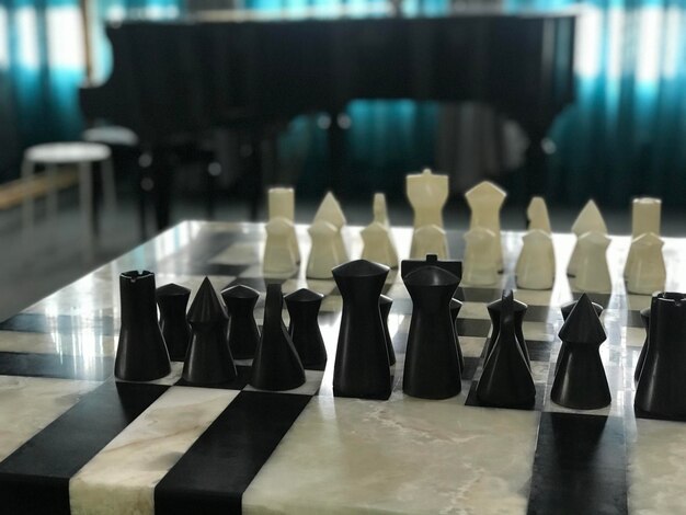 Photo marble table chess with amazing marble pions