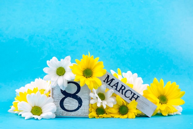 Foto calendario dell'8 marzo, giornata mondiale della donna