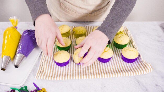 Mardi gras cupcakes