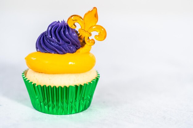 Photo mardi gras cupcakes