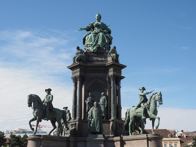 Monumento a maria teresa a vienna