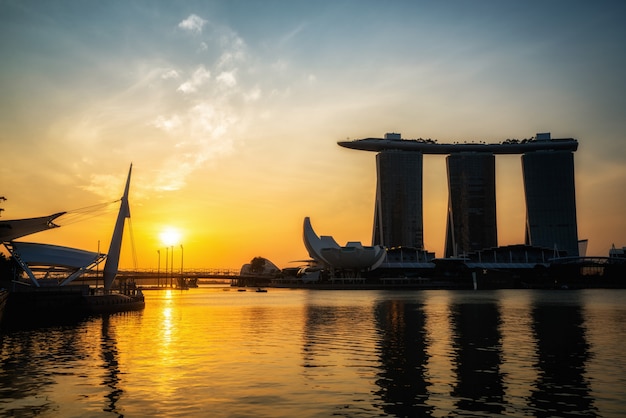 Marina bay sands hotel durante l'alba del mattino