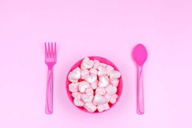 marshmallows in the pink bowl