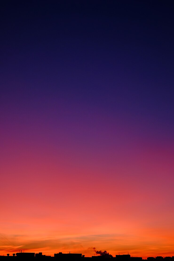 Marvelous gradient skyline during sunset in the city