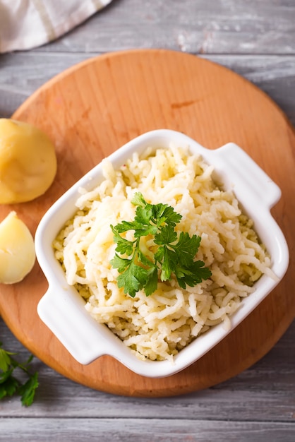 Mashed potatoes in bowl