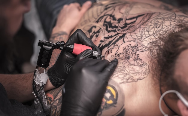 Photo master forms a tattoo tattoo parlour