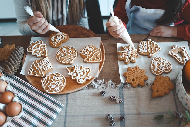 Masterclass voor kinderen over het koken en decoreren van kerstkoekjes