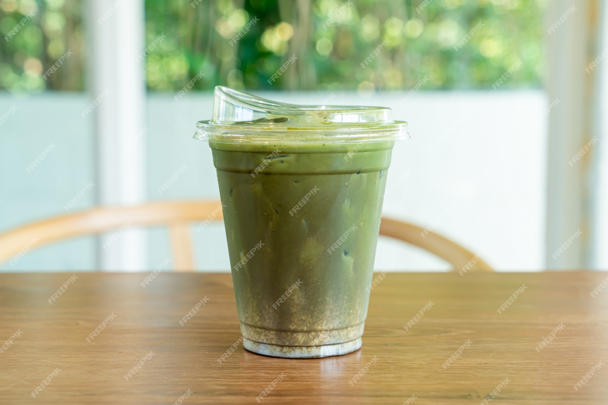 https://img.freepik.com/premium-photo/matcha-green-tea-hojicha-take-away-cup_1339-135695.jpg?w=2000