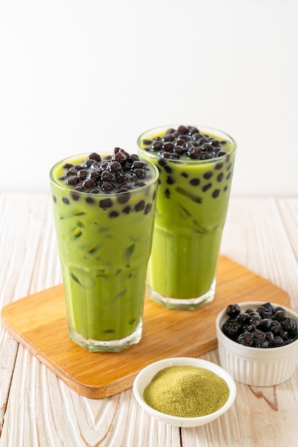 matcha green tea latte with bubble