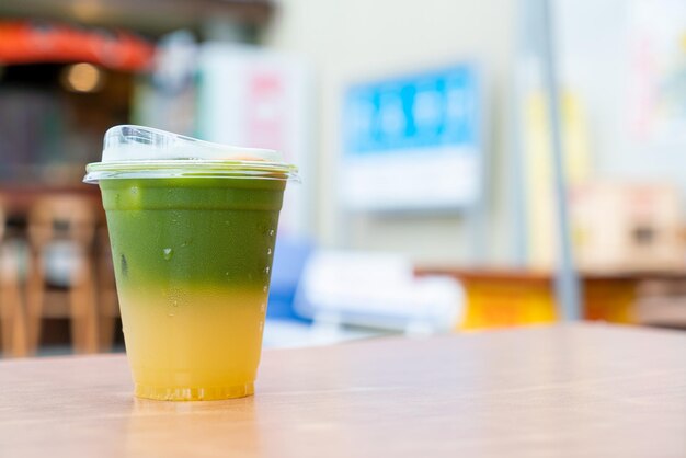 Matcha groene thee met yuzu frisdrank