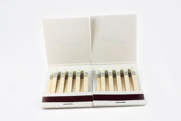 Matchbook op een witte achtergrond