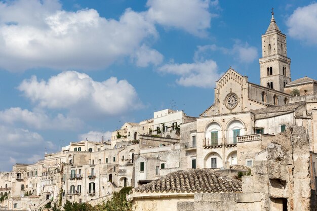 Photo matera church and sky