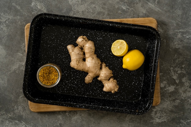 Materials to make ginger tea with lime and pollen