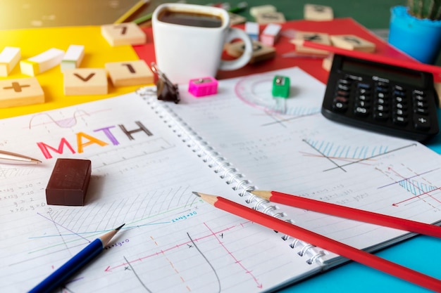 数学数学代数計算番号概念数学クラスの幾何学または科学で使用される学用品数学クラスの学生のための数学幾何学ツール