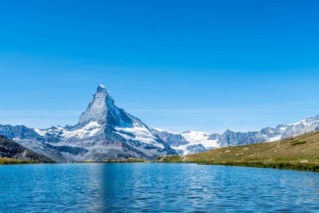 Matterhorn met meer Stellisee in Zermatt