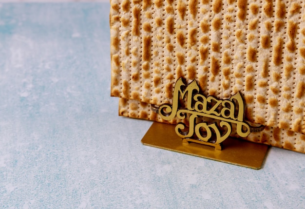 Matzoh Joods vakantiebrood Joodse familie die het Pascha viert