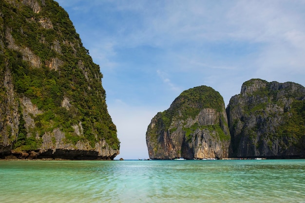 Foto baia maya nell'isola di phi phi, in thailandia