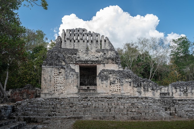 Foto maya-ruïnes in chicanna