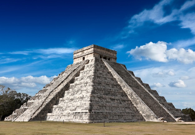 ChichenItza 멕시코의 마야 피라미드