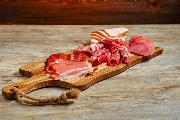 Foto spuntino di carne per vino