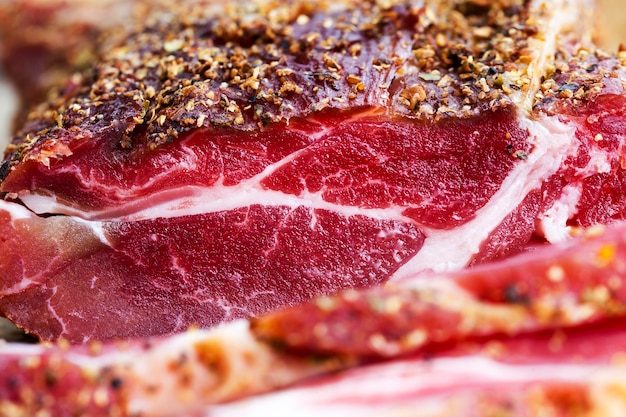 食肉加工工場で調理された、すぐに食べられる肉製品、加工を必要としない既製の肉