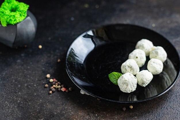 Photo meatballs chicken meat organic diet menu in plate on the table healthy snack copy space food