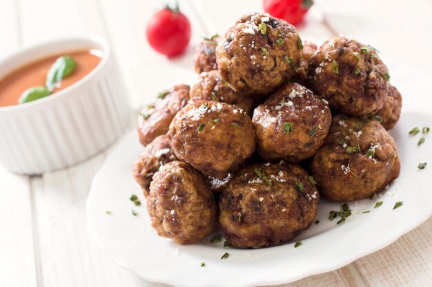 Photo meatballs in plate