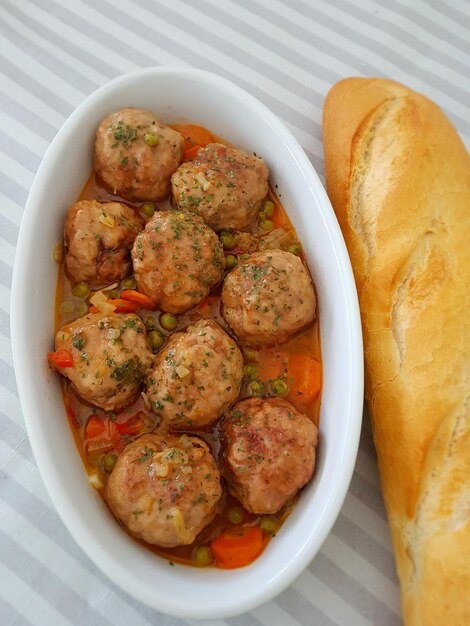 Foto polpette con salsa di pomodoro