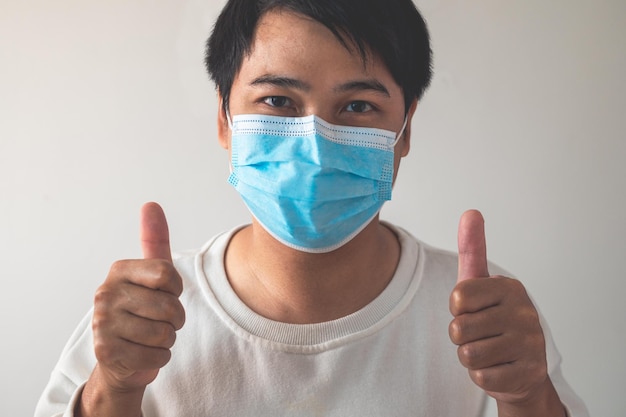 Правильное ношение медицинской маски защита от глобальной пандемии коронавируса другое название этой болезни называется covid19 скопируйте место для текста